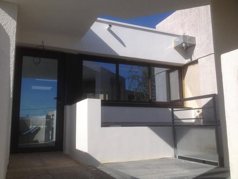 Entrée réhabilitée arrivée ascenseur